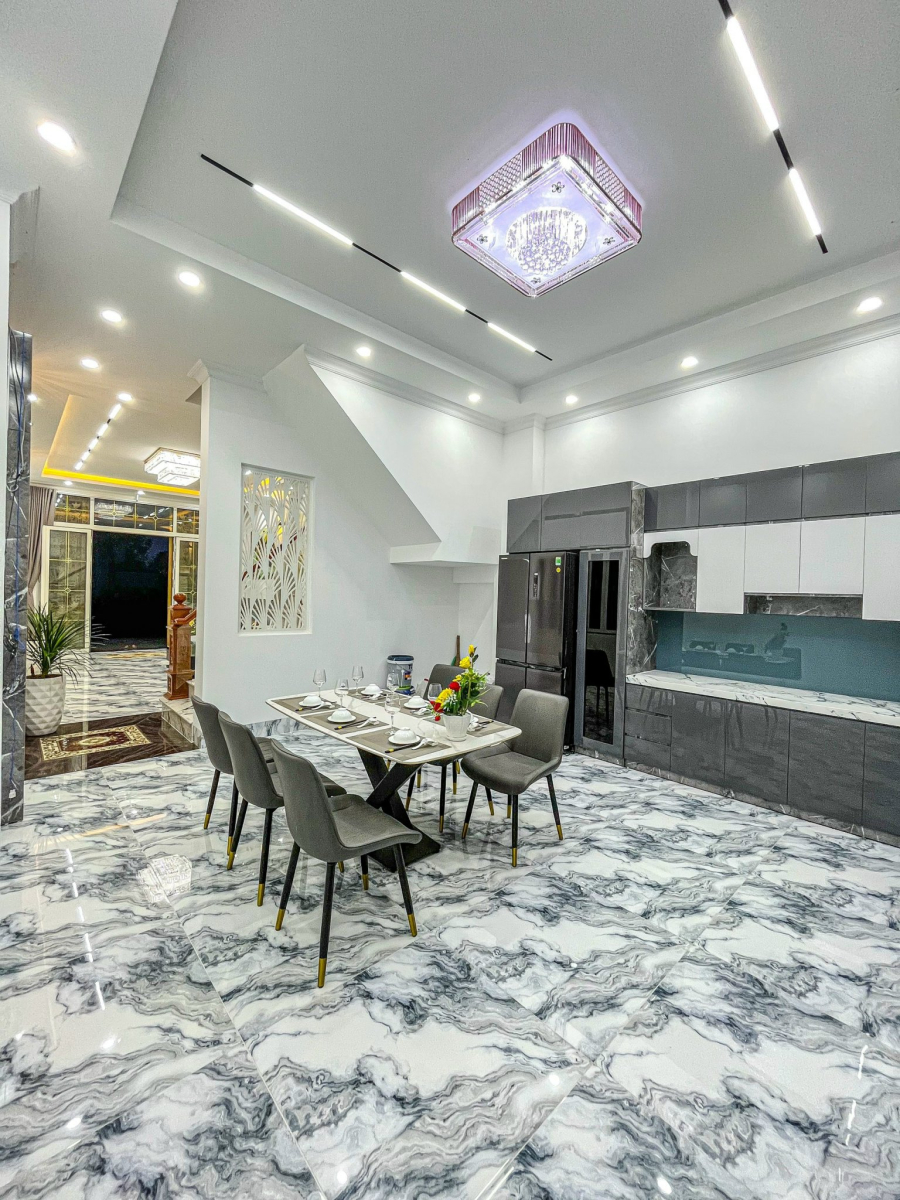 🎄NHÀ 3 LẦU FULL NỘI THẤT ĐƯỜNG D13 HỒNG LOAN 6A 