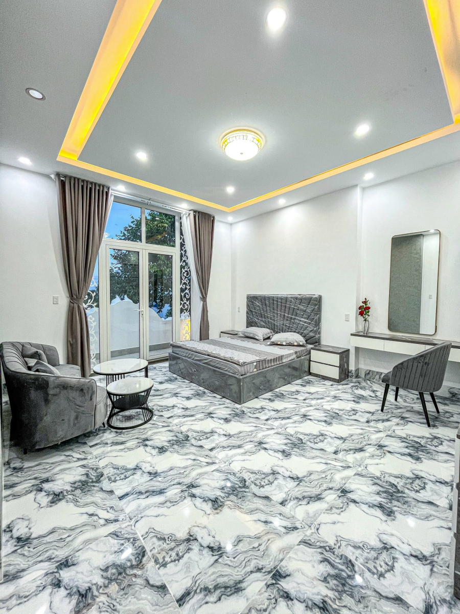 🎄NHÀ 3 LẦU FULL NỘI THẤT ĐƯỜNG D13 HỒNG LOAN 6A 