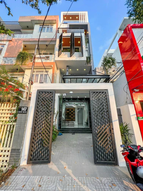 🎉 Nhà 3 lầu 📍 Mặt Tiền Nguyễn Văn Cừ 🌹Hồng Phát