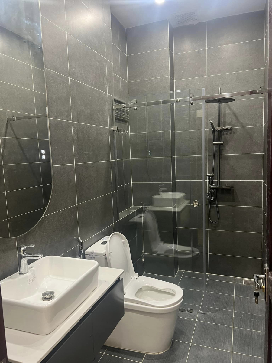 🎉 Nhà 3 lầu 📍 Mặt Tiền Nguyễn Văn Cừ 🌹Hồng Phát