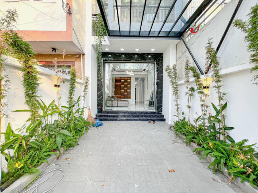 🎉 Nhà 3 lầu 📍 Mặt Tiền Nguyễn Văn Cừ 🌹Hồng Phát