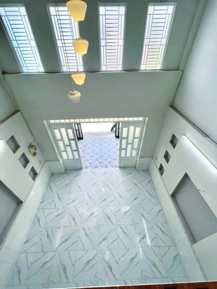 NHÀ LẦU LỬNG - RỘNG MÊNH MÔNG - VỊ TRÍ ĐẸP - HẺM 694 (TỔ 3) ĐƯỜNG 3/2, NINH KIỀU.