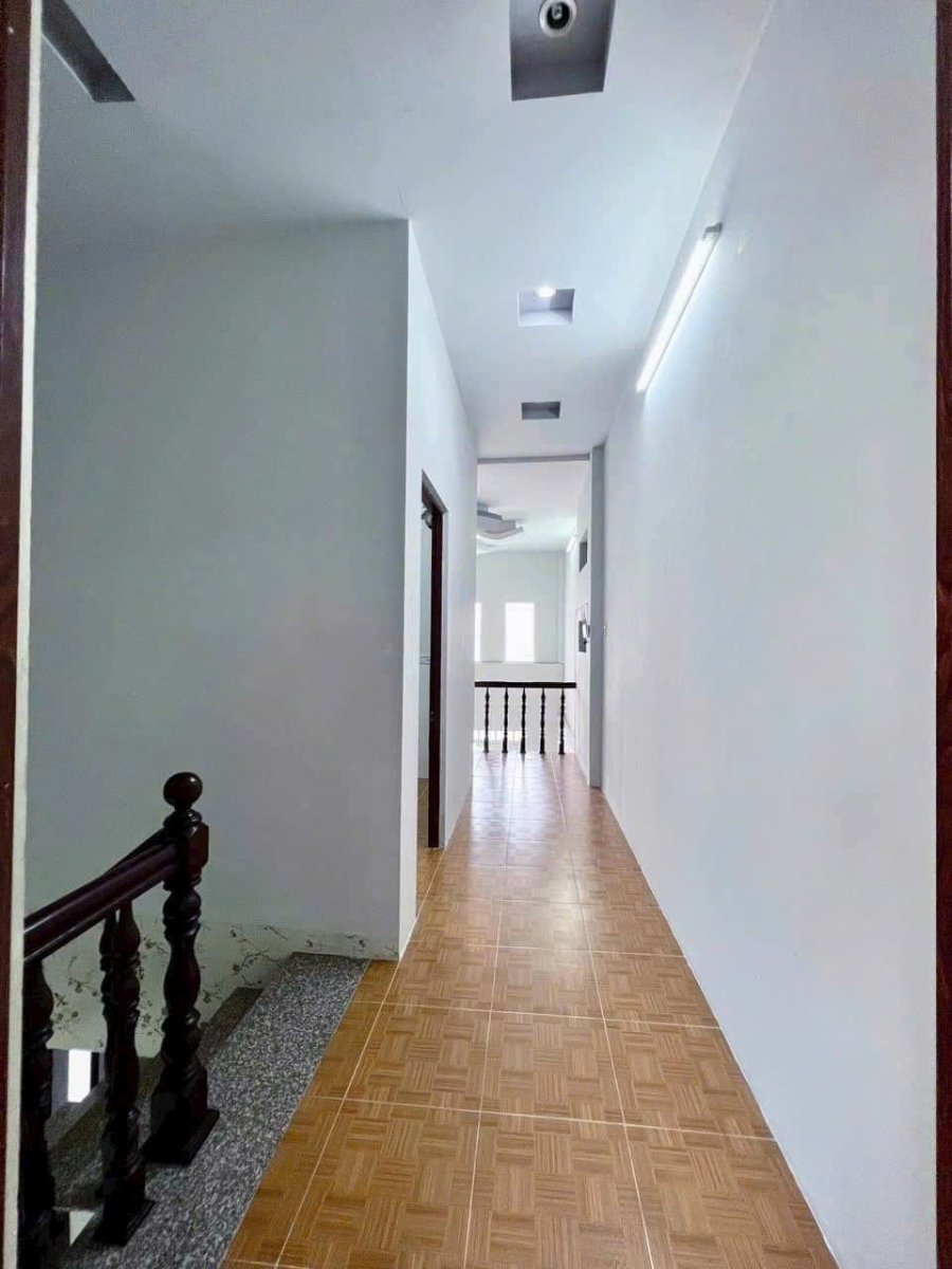 NHÀ LẦU LỬNG - RỘNG MÊNH MÔNG - VỊ TRÍ ĐẸP - HẺM 694 (TỔ 3) ĐƯỜNG 3/2, NINH KIỀU.