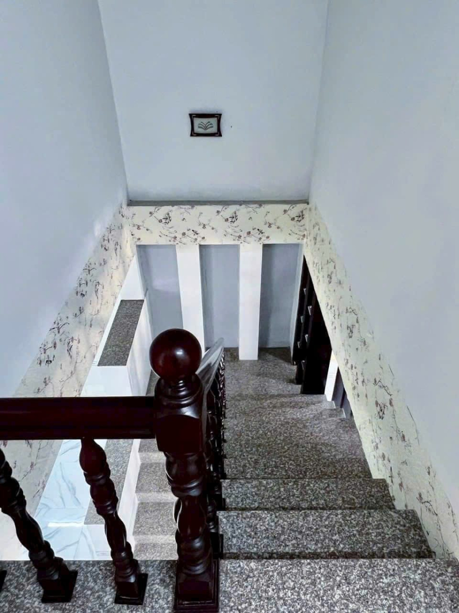 NHÀ LẦU LỬNG - RỘNG MÊNH MÔNG - VỊ TRÍ ĐẸP - HẺM 694 (TỔ 3) ĐƯỜNG 3/2, NINH KIỀU.