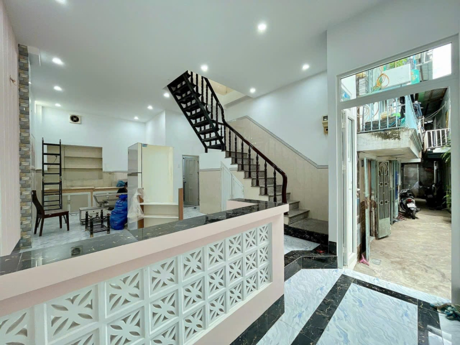 Nhà lầu đúc mới đẹp kiên cố ngay chợ Xuân Khánh (Hẻm 3 Mậu Thân), Ninh Kiều, Cần Thơ.