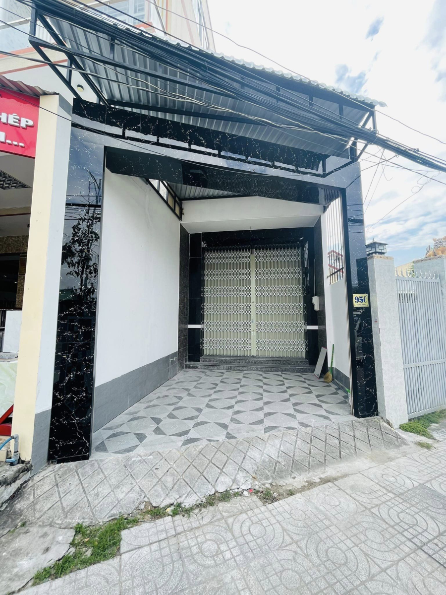 NHÀ MẶT TIỀN NGUYỄN THÔNG CHO THUÊ HOẶC BÁN