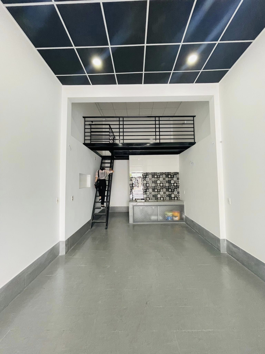 NHÀ MẶT TIỀN NGUYỄN THÔNG CHO THUÊ HOẶC BÁN