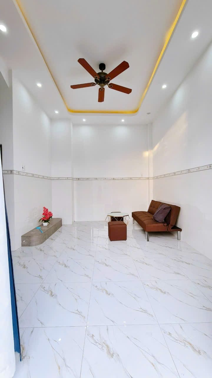 BÁN NHÀ MẶT TIỀN LÊ VĂN SÔ 1 TRỆT 1 LẦU 