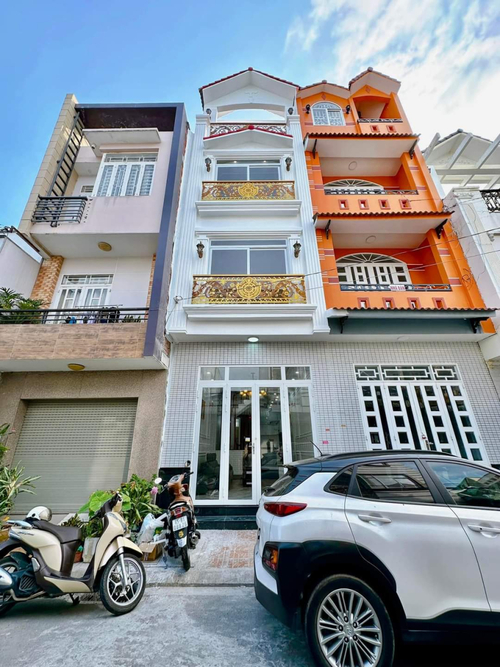 🔥🔥Nhà 1 trệt 3 lầu mặt tiền Nguyễn Văn Trỗi 