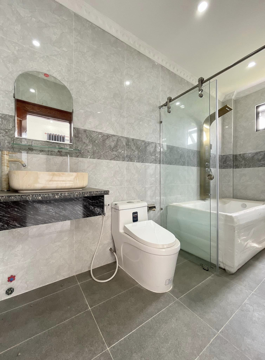 ❇❇❇ BÁN NHÀ BIỆT THỰ PHONG CÁCH CHÂU ÂU 1 TRỆT 2 LẦU ( MỚI 100%), 2 MẶT TIỀN ĐƯỜNG 12m và hẻm hông 4m.