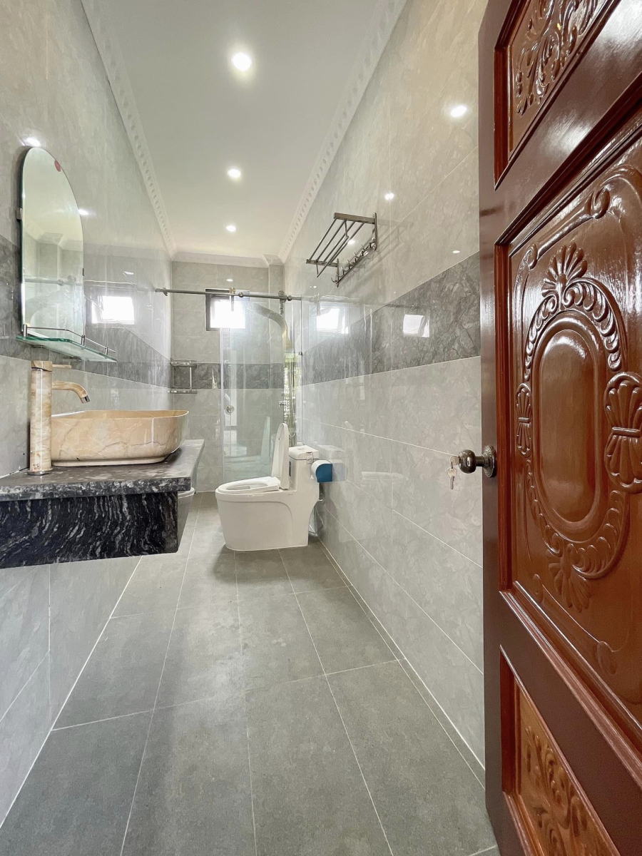 ❇❇❇ BÁN NHÀ BIỆT THỰ PHONG CÁCH CHÂU ÂU 1 TRỆT 2 LẦU ( MỚI 100%), 2 MẶT TIỀN ĐƯỜNG 12m và hẻm hông 4m.