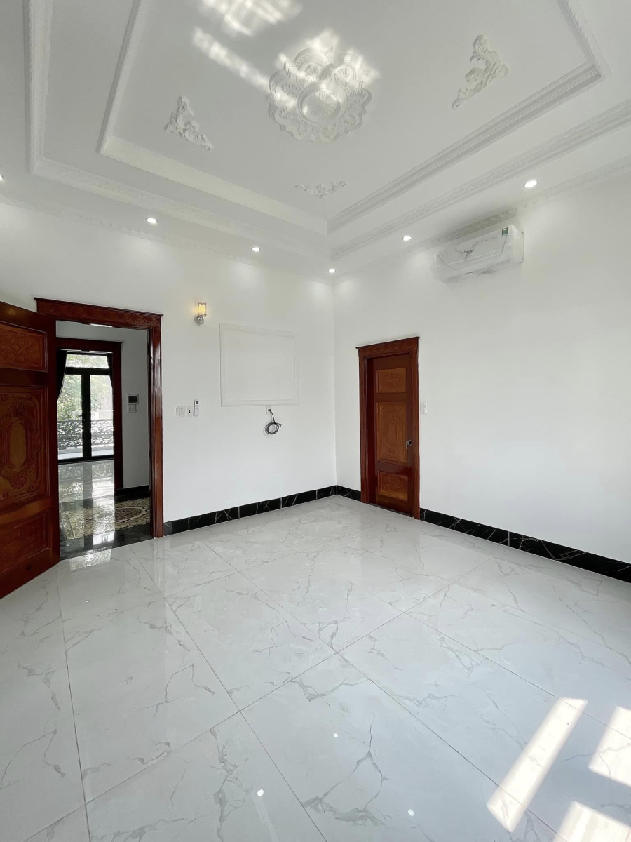 ❇❇❇ BÁN NHÀ BIỆT THỰ PHONG CÁCH CHÂU ÂU 1 TRỆT 2 LẦU ( MỚI 100%), 2 MẶT TIỀN ĐƯỜNG 12m và hẻm hông 4m.