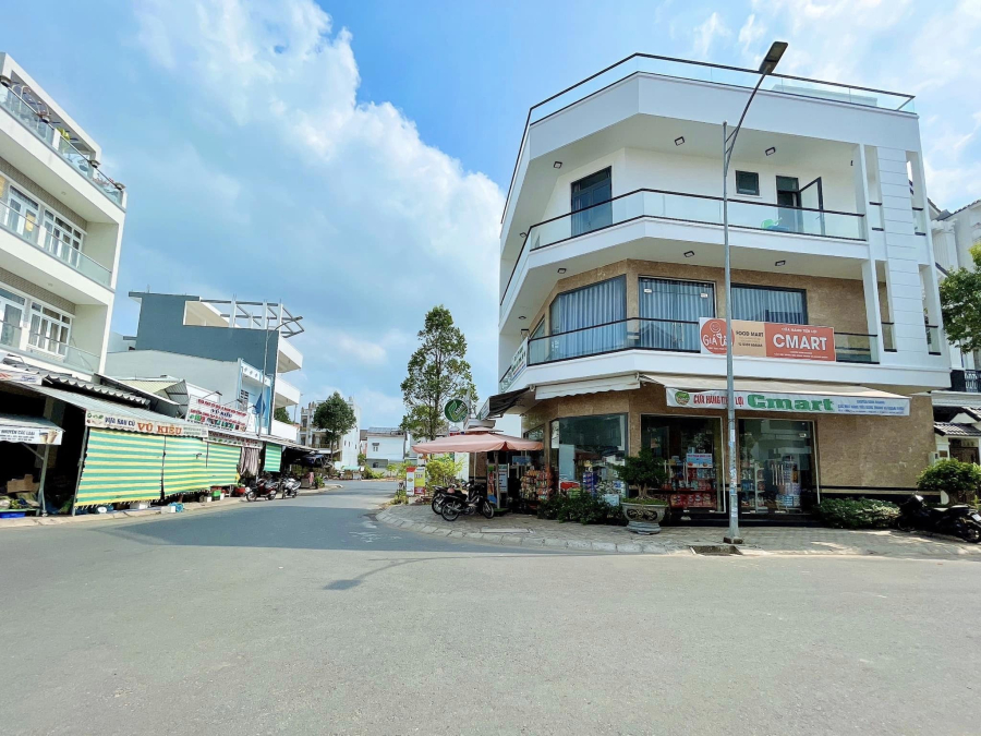 ShopHouse Góc 2 Mặt Tiền Đang Kinh Doanh - Nam Long 2