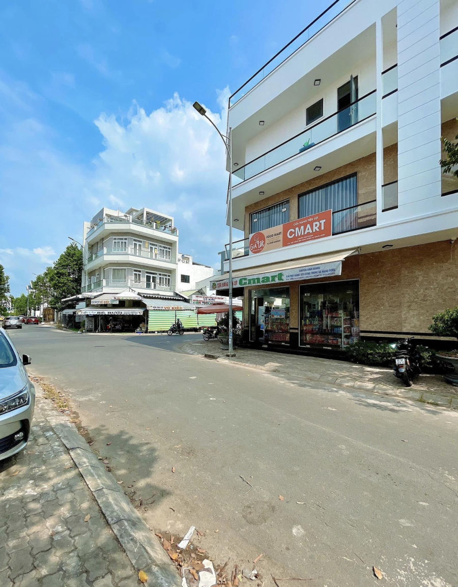 ShopHouse Góc 2 Mặt Tiền Đang Kinh Doanh - Nam Long 2