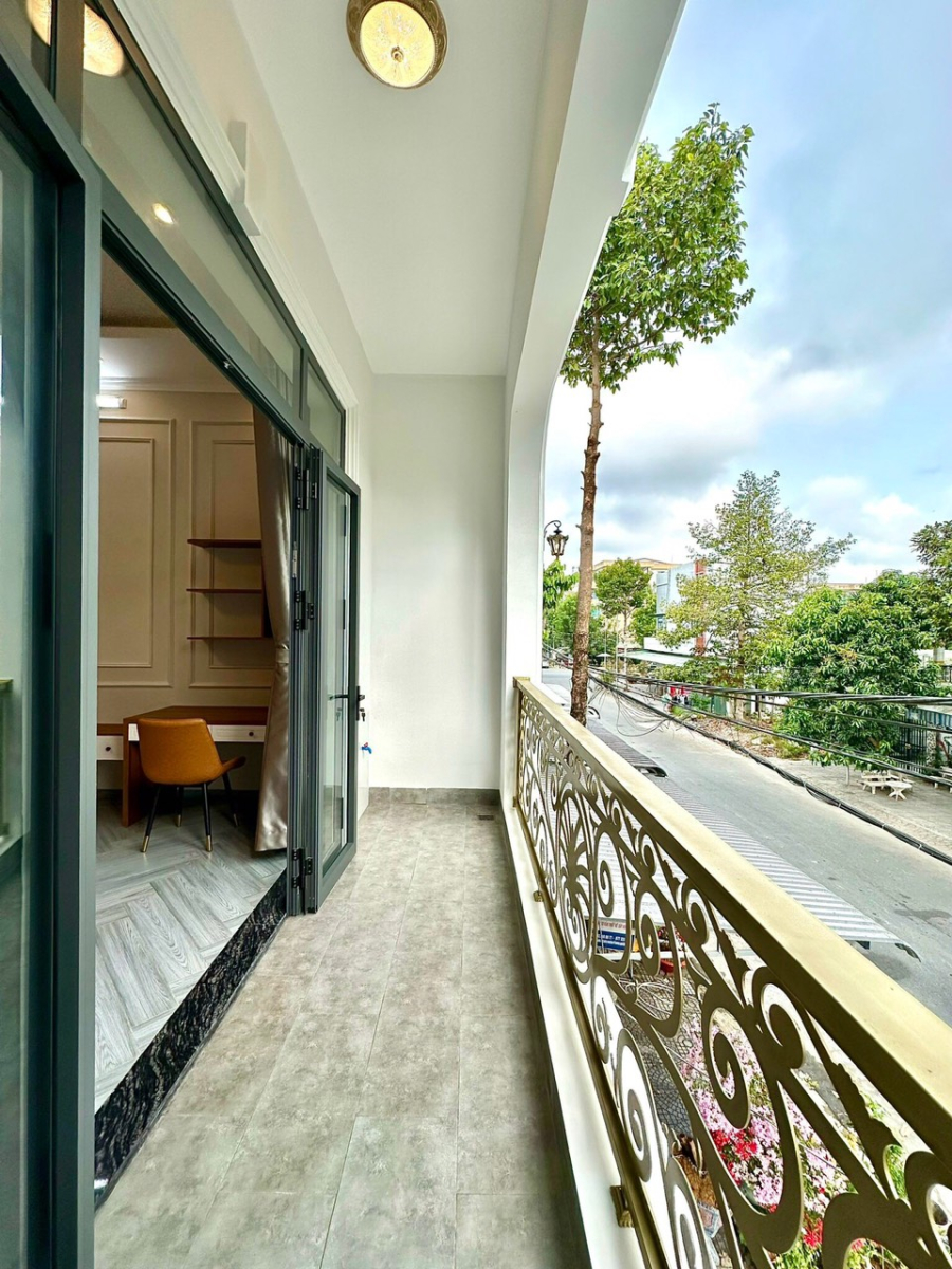 Chủ Gửi - Nhà Trệt Lầu KDC Hồng Loan