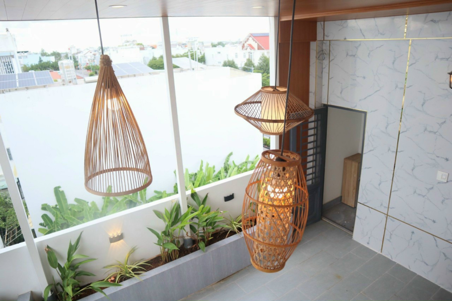 Nhà 3 Lầu Thêm Sân Thượng - Mặt Tiền Trần Hoàng Na