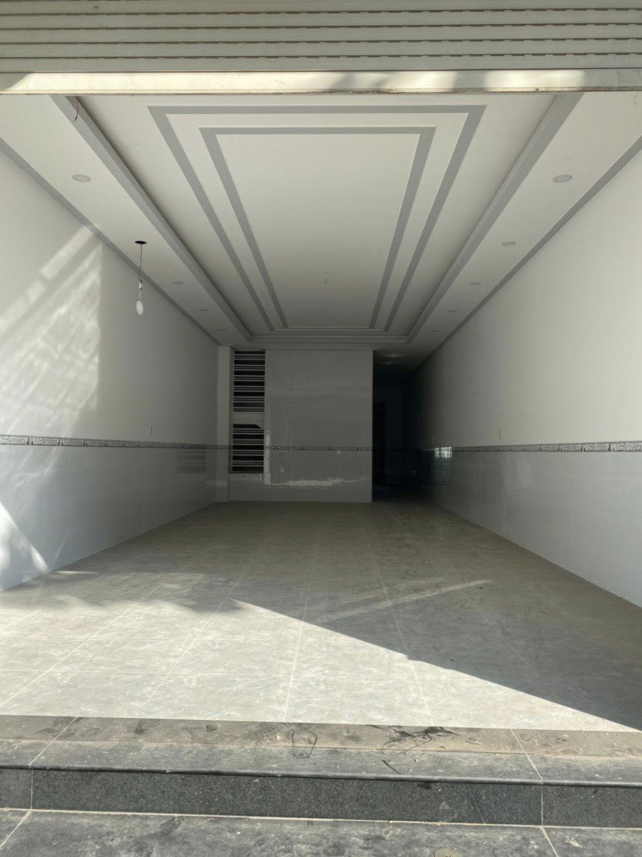 Nhà hoàn thiện trục chính đường A2 Phú An