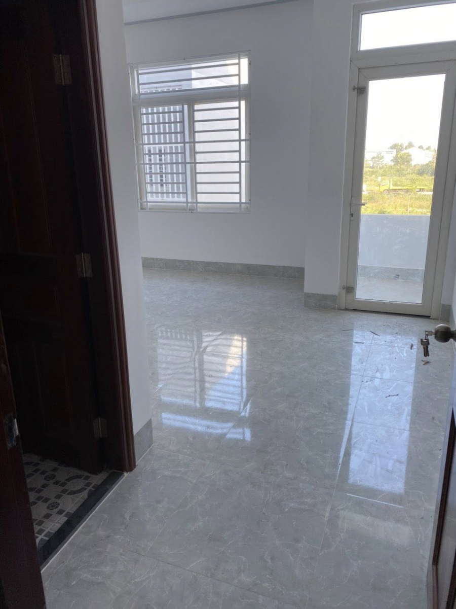 Nhà hoàn thiện trục chính đường A2 Phú An