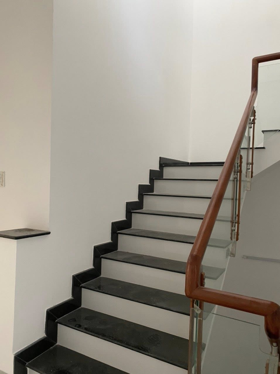 Nhà hoàn thiện trục chính đường A2 Phú An