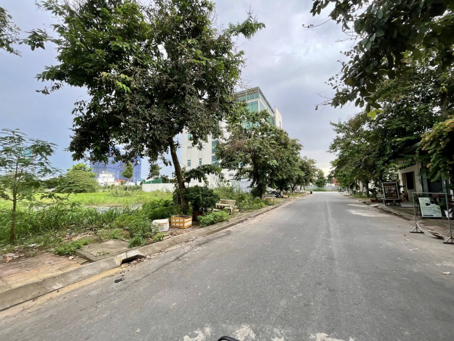 Nền đẹp đường B13 KDC Hưng Phú