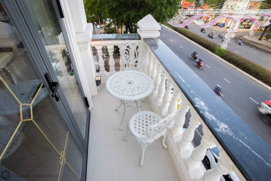 Nhà mặt tiền đường 30/4