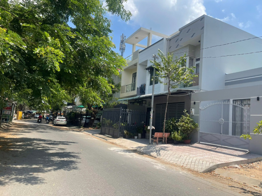 Nền mặt tiền đường Lê Tấn Quốc - Đại Học Kiến Trúc - Sổ Hồng