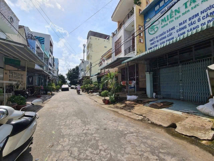 Bán nền tặng nhà đường Phan Huy Chú